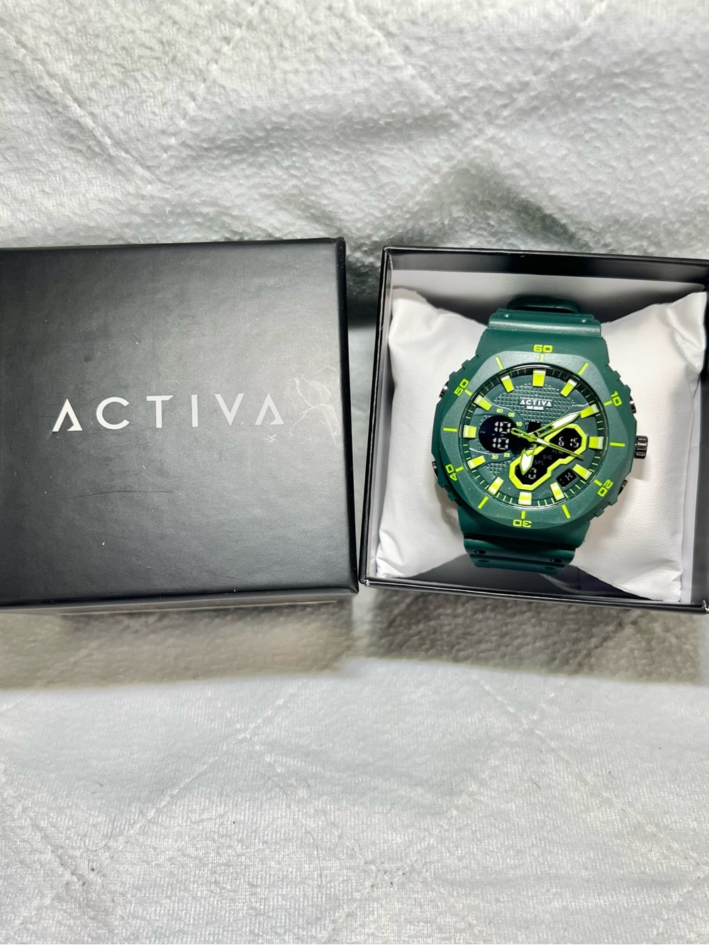 NEW! ACTIVA Men's Green Sport Watch with Neon Accents